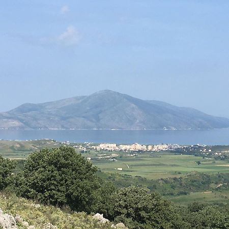Appartamenti George Орікум Екстер'єр фото